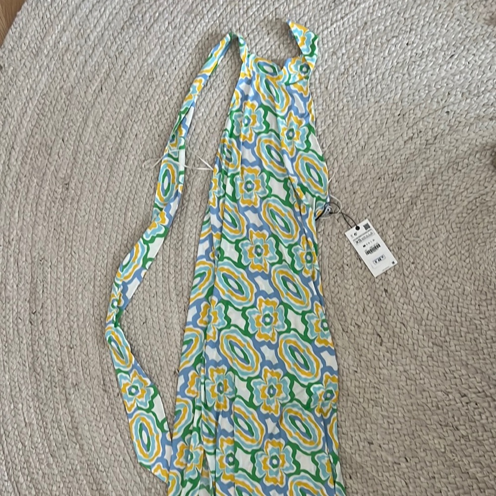 BRAND NEW w TAGS: Zara Dress